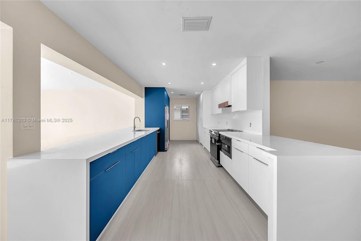 Interior, Kitchen, Recessed Lighting