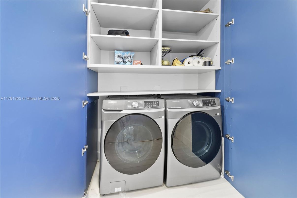 Interior, Washer