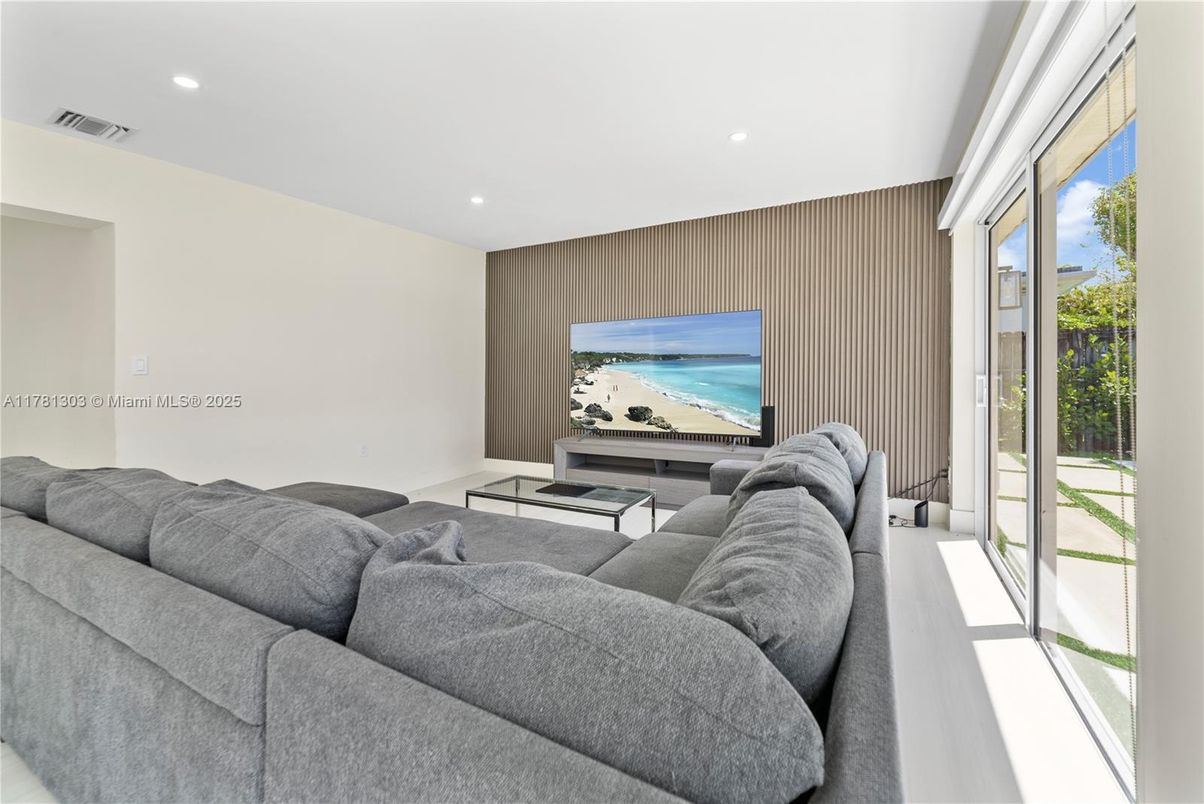 Interior, Living room, Recessed Lighting