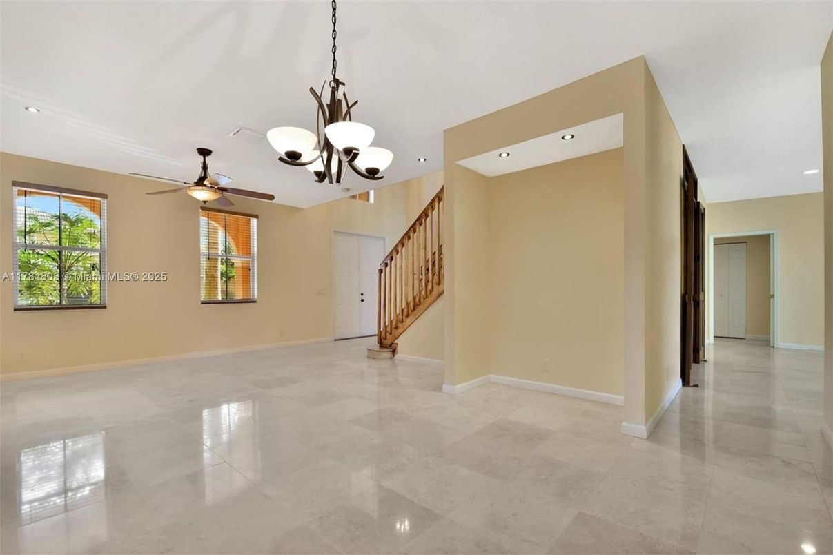 Chandelier, Empty room, Interior, Recessed Lighting