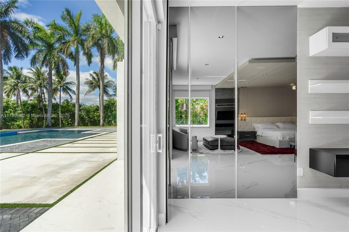 Interior, Marble, Pool