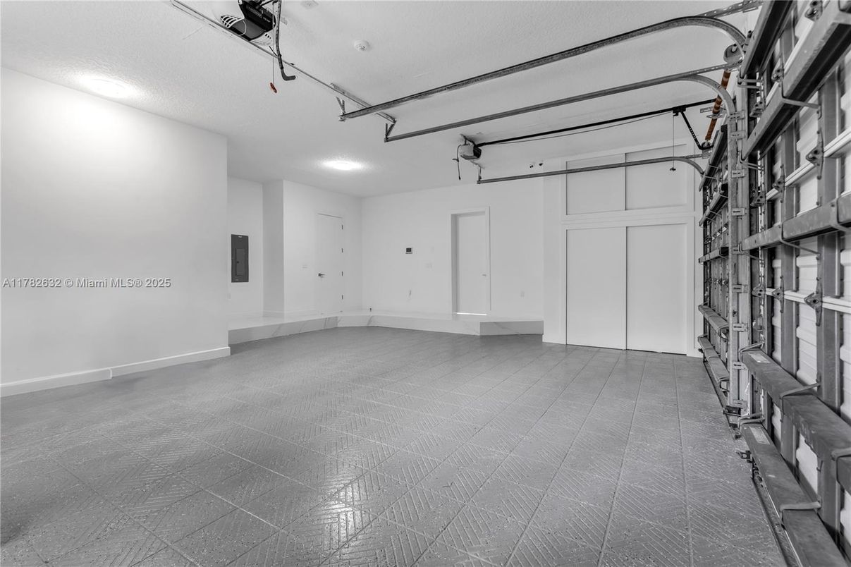 Garage, Interior, Recessed Lighting