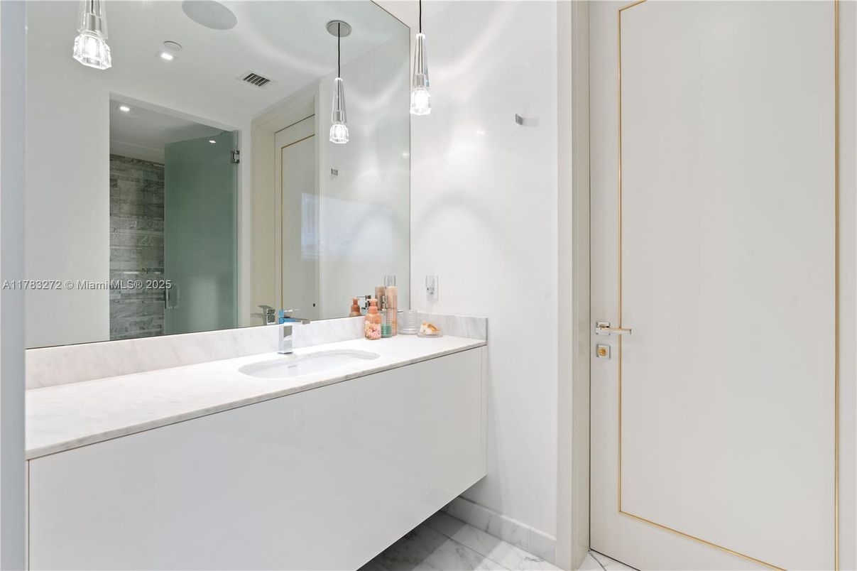 Bathroom, Interior, Marble, Pendant Lights, Recessed Lighting