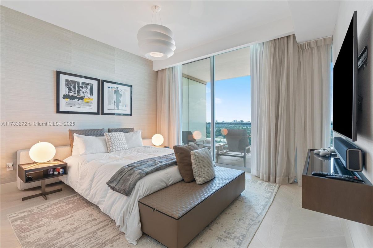 Bedroom, Interior, Pendant Lights