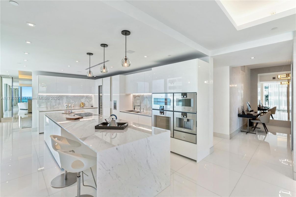 Interior, Kitchen, Pendant Lights, Recessed Lighting, Stainless Steel Appliances