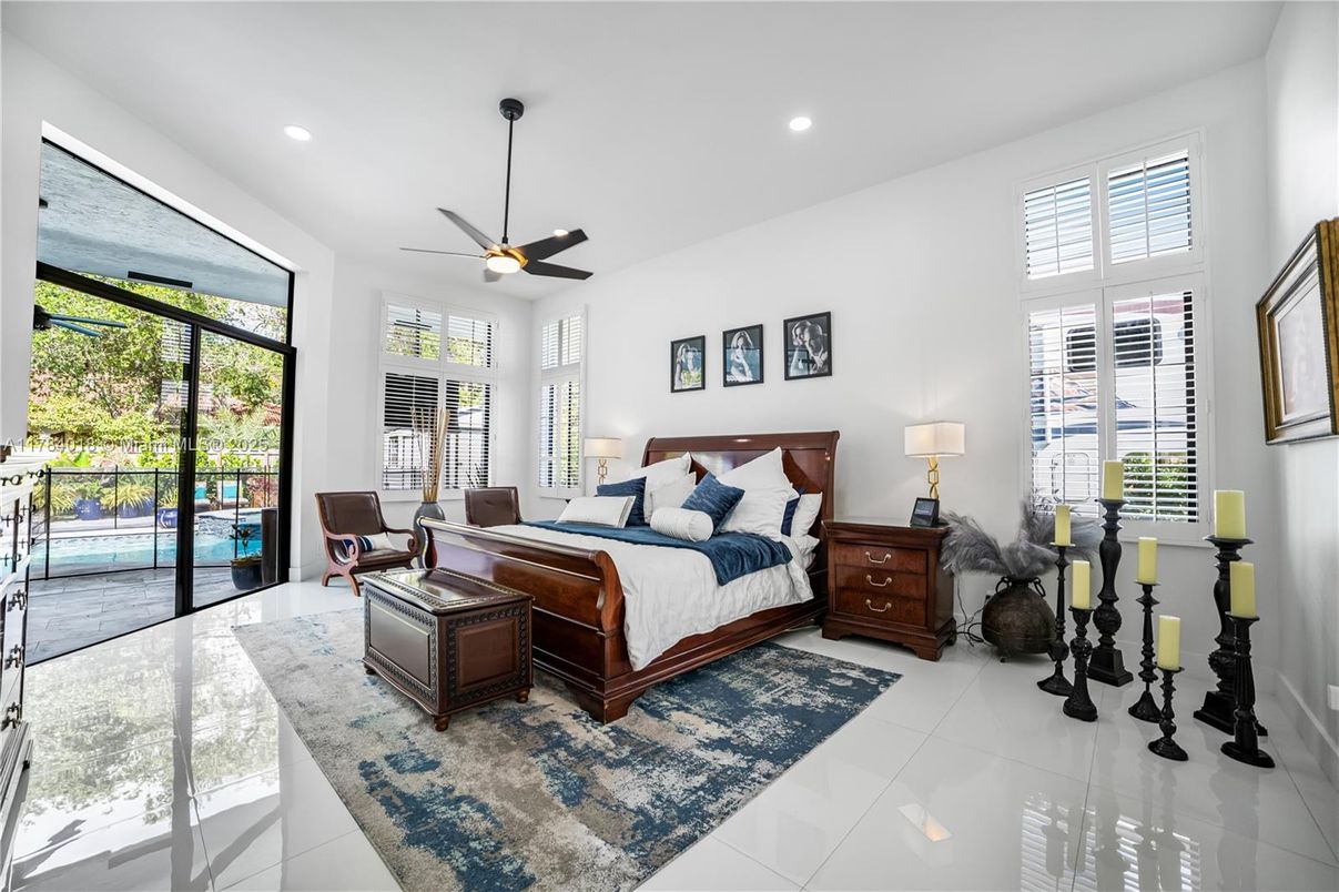 Bedroom, Interior, Recessed Lighting