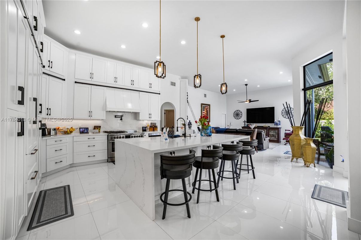 Dining room, Interior, Kitchen, Marble, Pendant Lights, Recessed Lighting, Stainless Steel Appliances