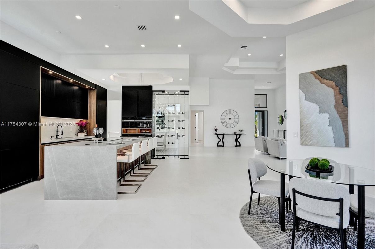 Dining room, Interior, Kitchen, Recessed Lighting