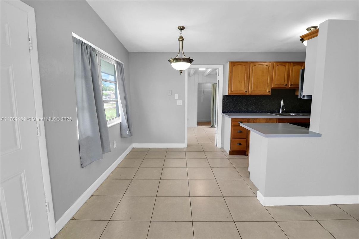 Interior, Kitchen, Pendant Lights
