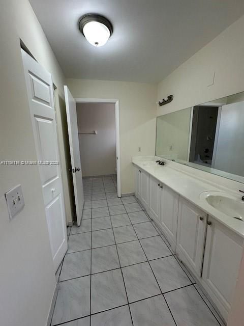 Bathroom, Dual Sink Vanities, Interior