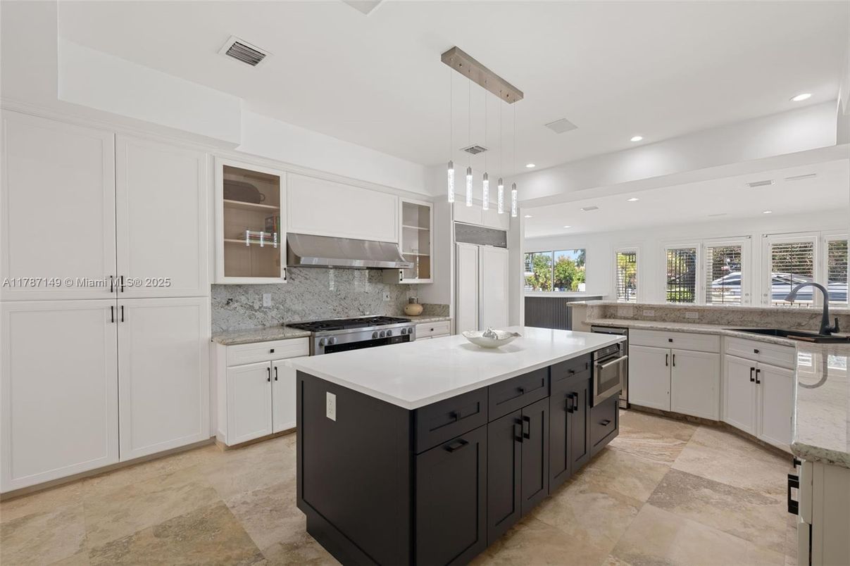 Interior, Kitchen, Pendant Lights, Recessed Lighting, Stainless Steel Appliances