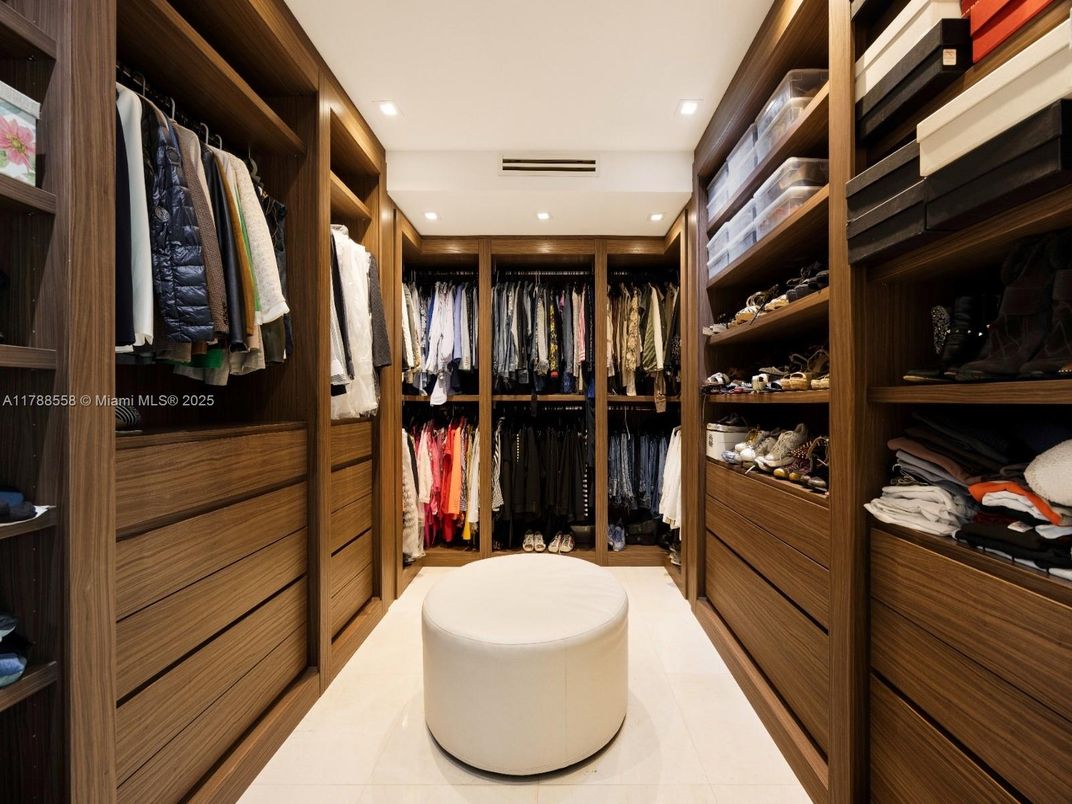 Interior, Recessed Lighting, Walk-in Closets