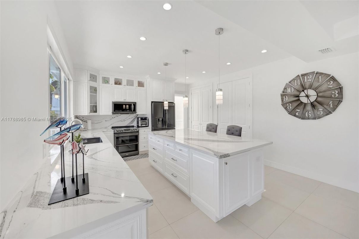 Interior, Kitchen, Pendant Lights, Recessed Lighting, Stainless Steel Appliances