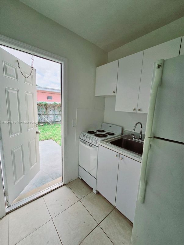 Interior, Kitchen