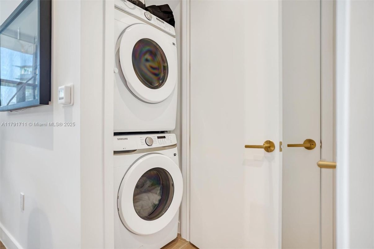Interior, Utility Closets, Washer