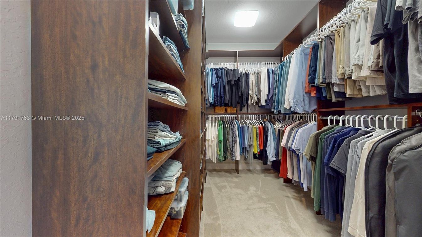 Interior, Walk-in Closets