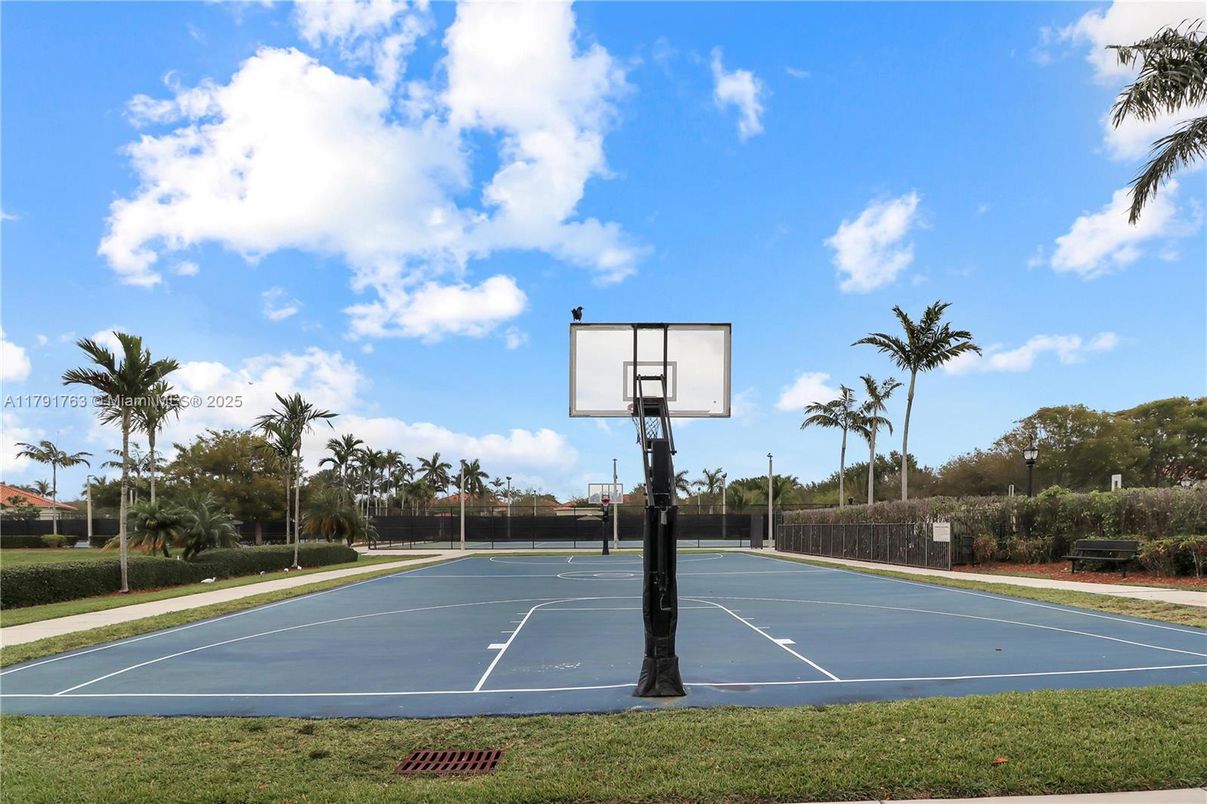 Exterior, Tennis Courts