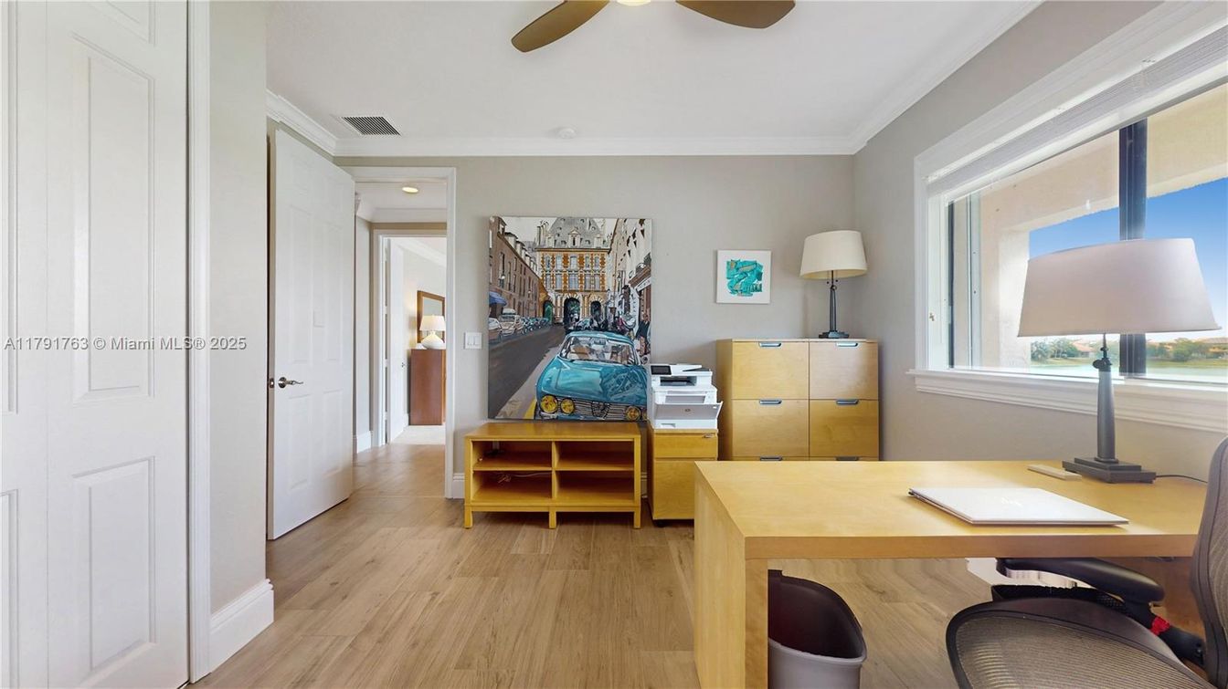 Home Office, Interior, Recessed Lighting, Wood Texture Flooring