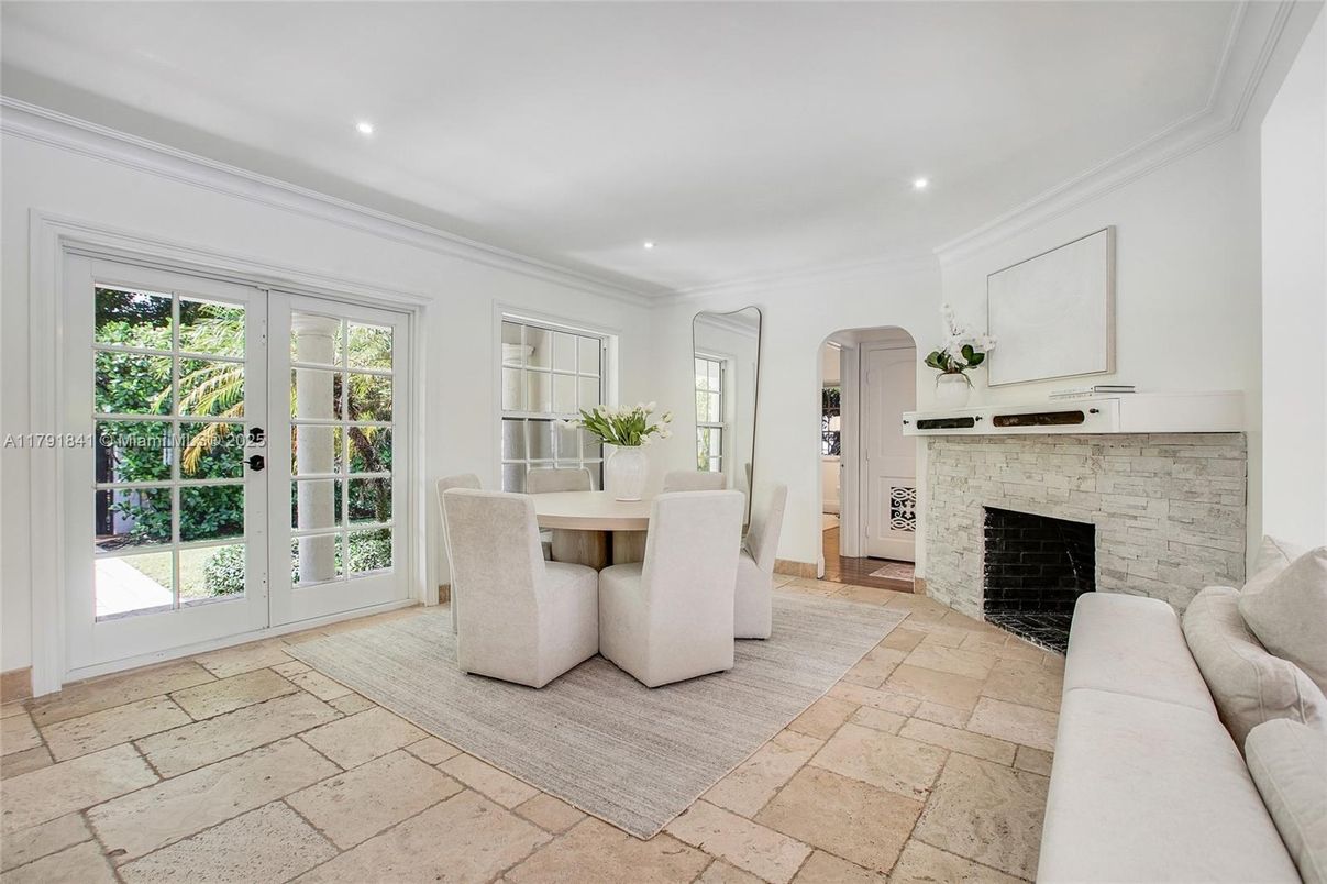 Dining room, Fireplace, Interior, Recessed Lighting