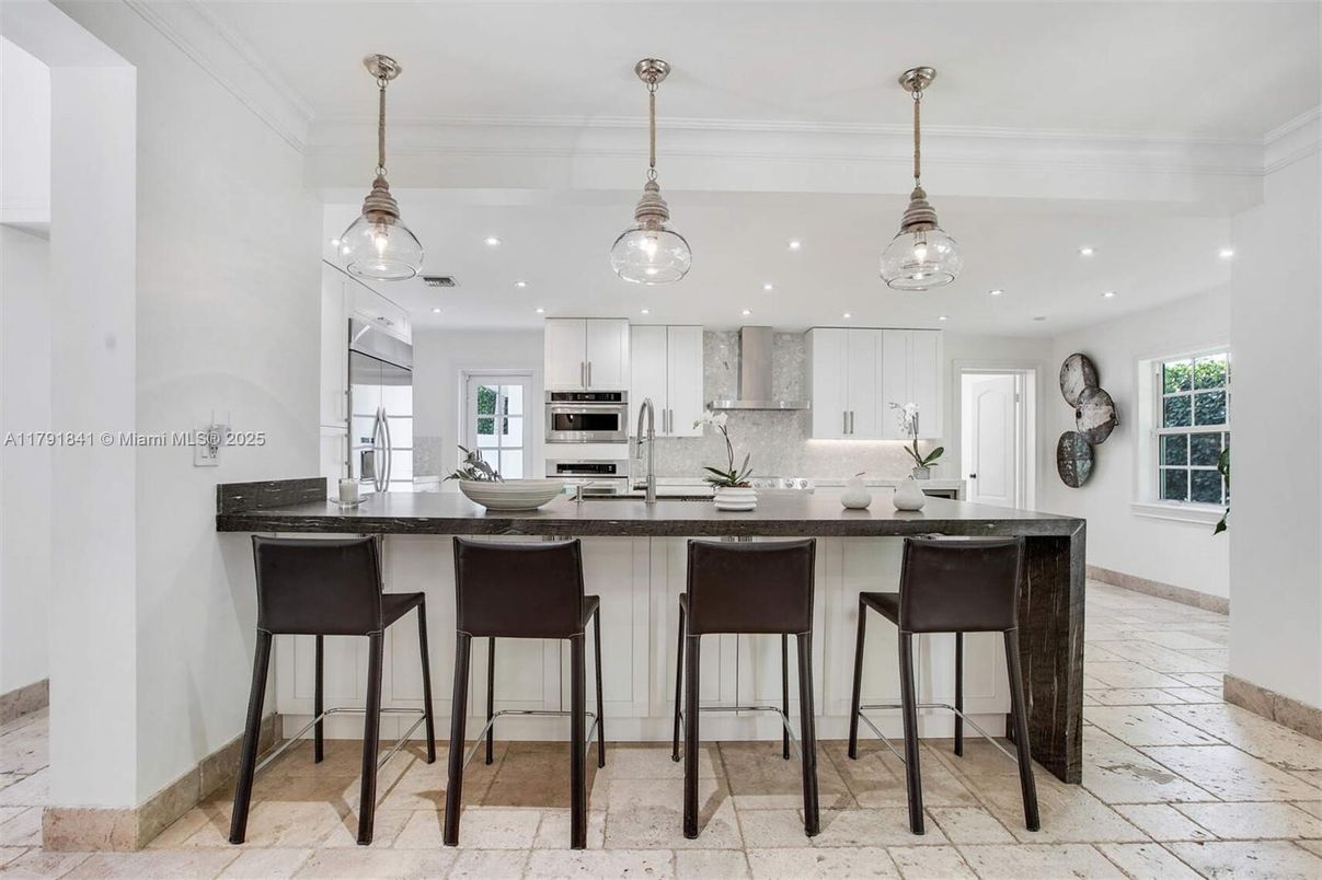 Interior, Kitchen, Pendant Lights, Recessed Lighting, Stainless Steel Appliances