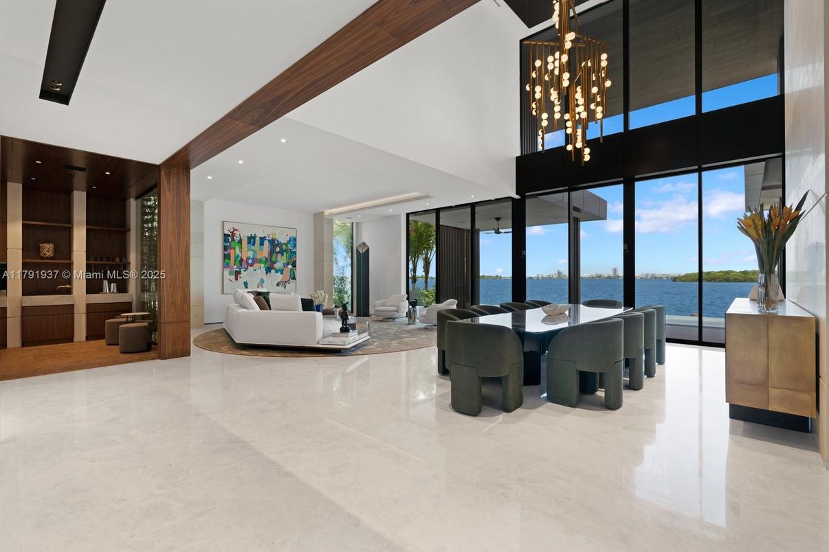 Dining room, Interior, Living room, Pendant Lights, Recessed Lighting, Water