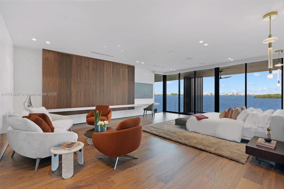 Dining room, Interior, Living room, Pendant Lights, Recessed Lighting, Water, Wood Texture Flooring