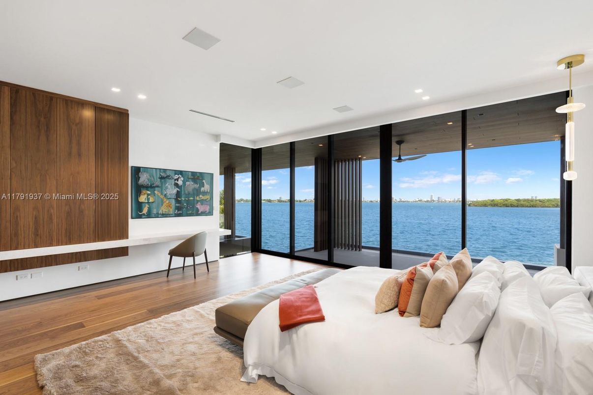 Bedroom, Interior, Pendant Lights, Recessed Lighting, Water, Wood Texture Flooring