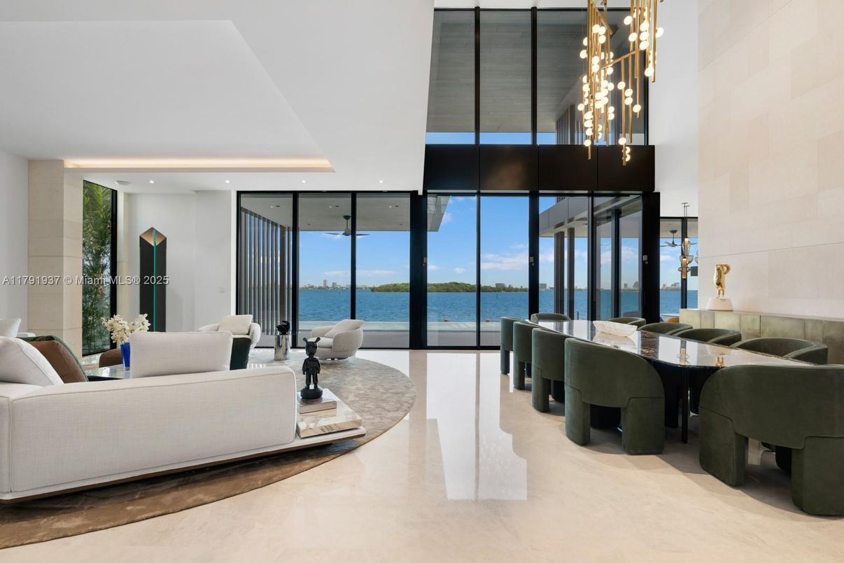 Dining room, Interior, Living room, Pendant Lights, Recessed Lighting, Water