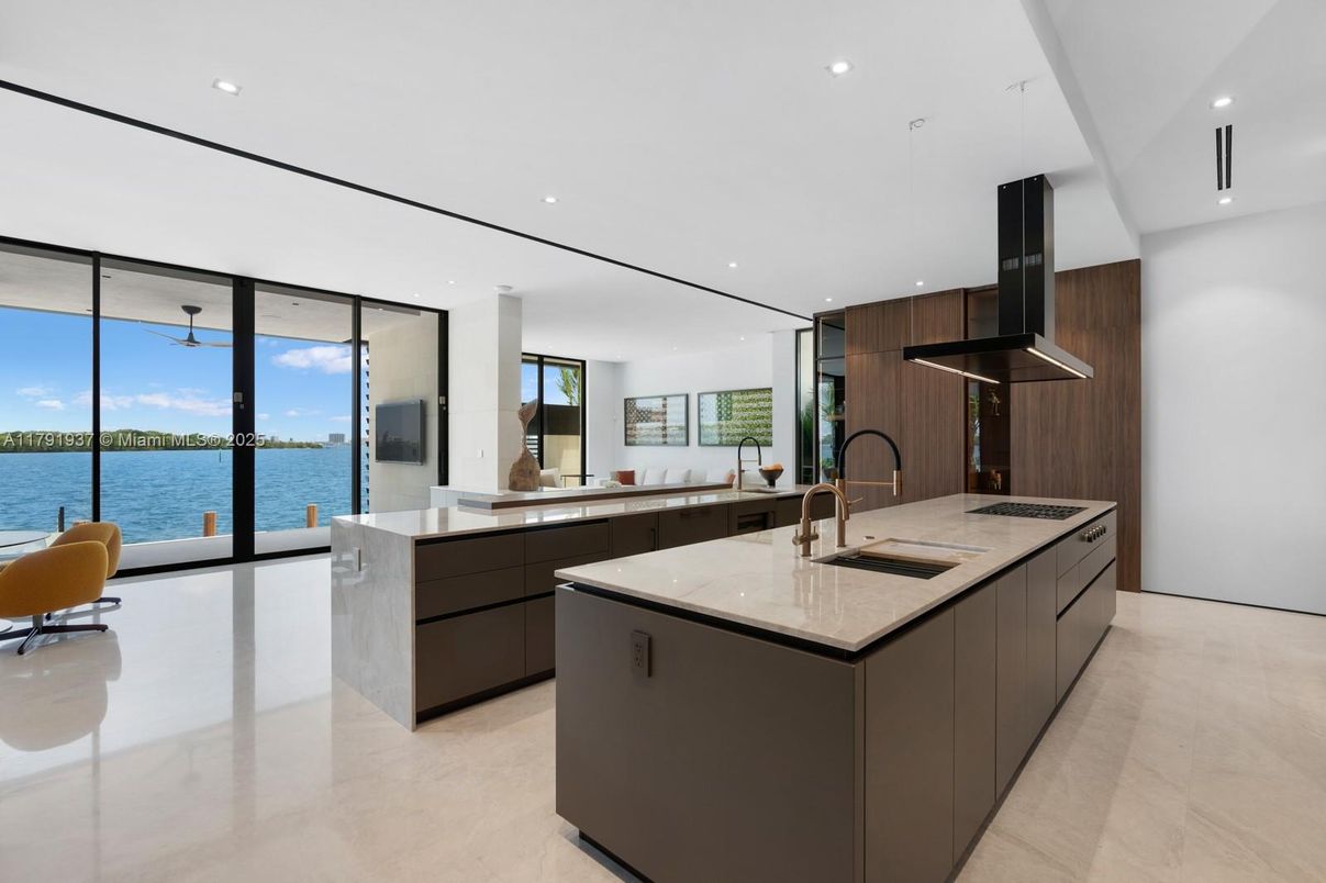 Interior, Kitchen, Recessed Lighting, Water