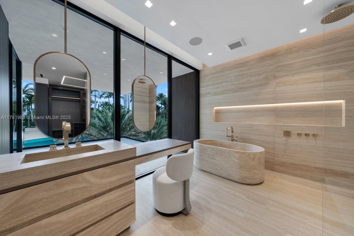 Bathroom, Free Standing Baths, Glass Shower, Interior, Recessed Lighting