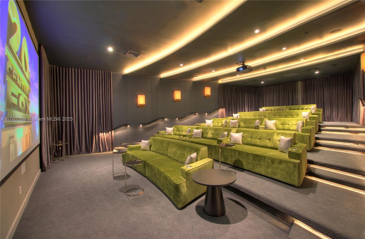 Interior, Projection Screen, Recessed Lighting, Theatre Room