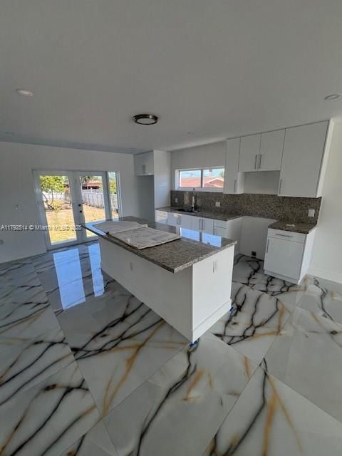 Interior, Kitchen, Marble, Recessed Lighting