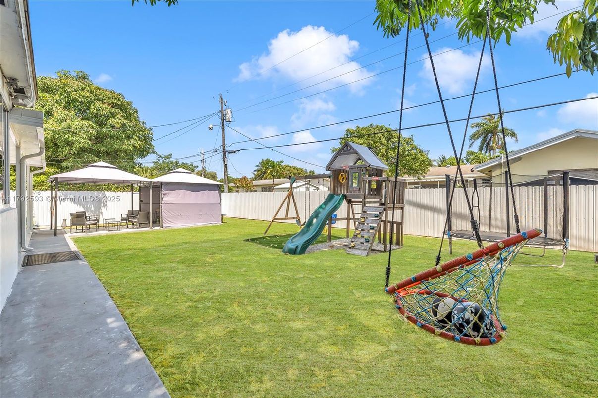 Backyard, Exterior, Playground