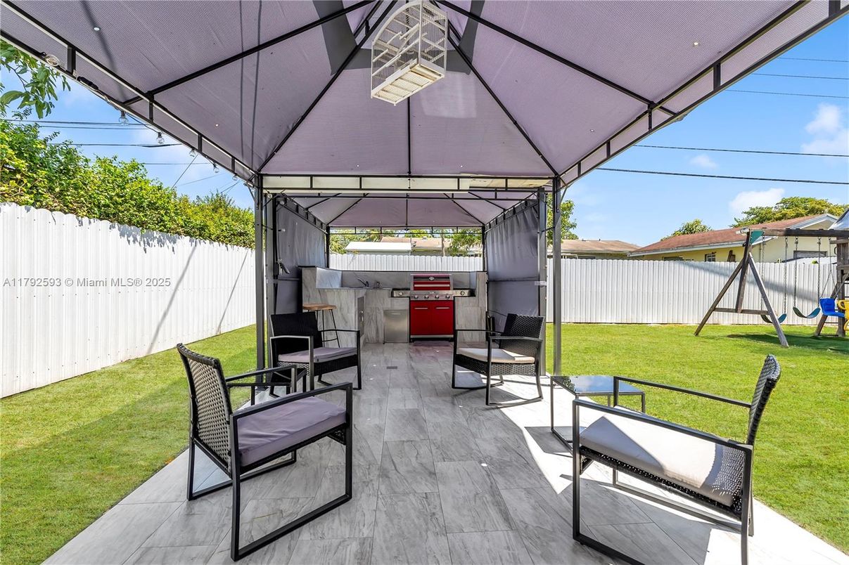 Backyard, Exterior, Playground