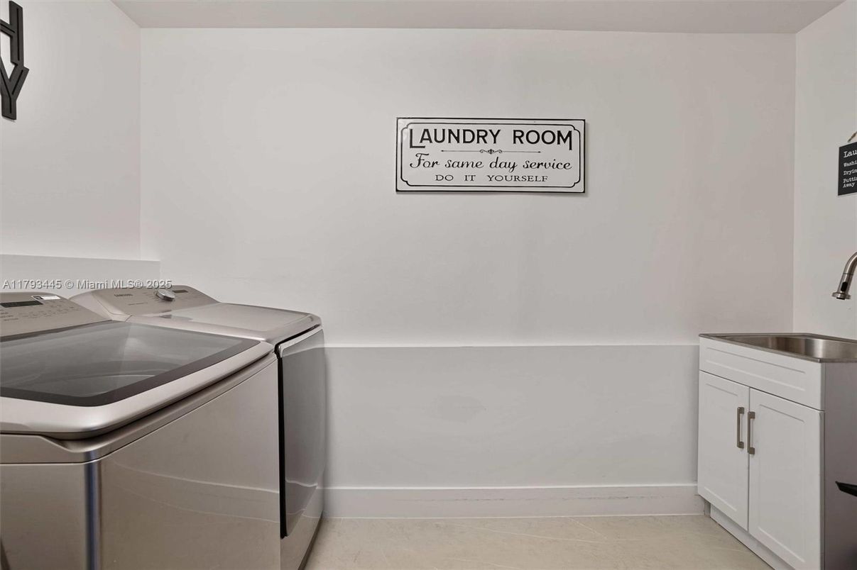 Interior, Washer