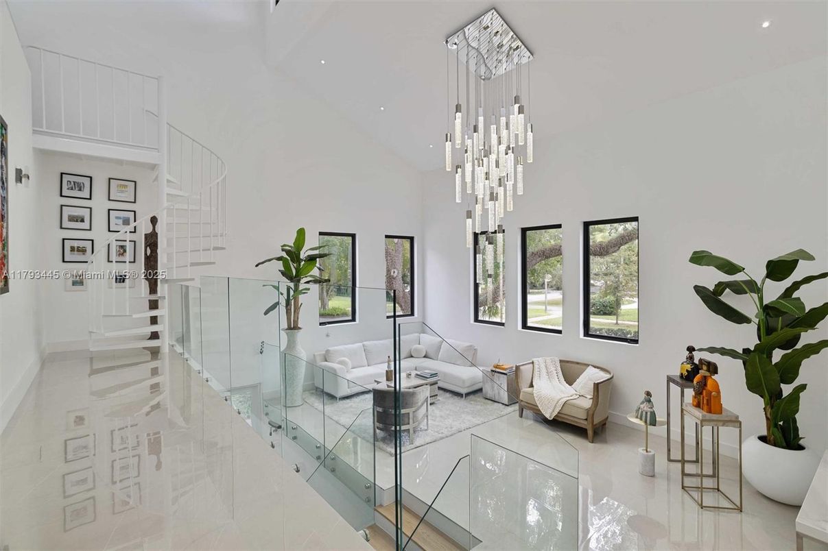 Interior, Living room, Pendant Lights, Recessed Lighting