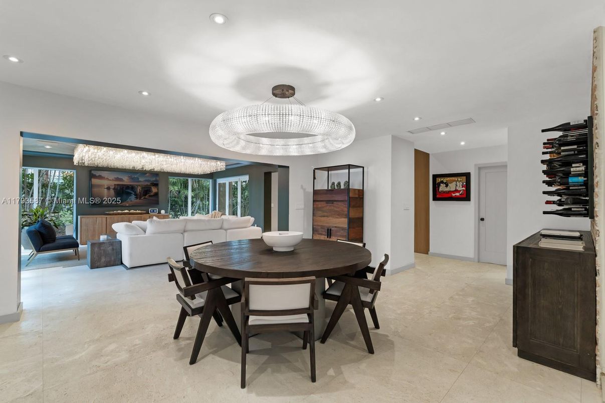 Chandelier, Dining room, Interior, Living room, Recessed Lighting