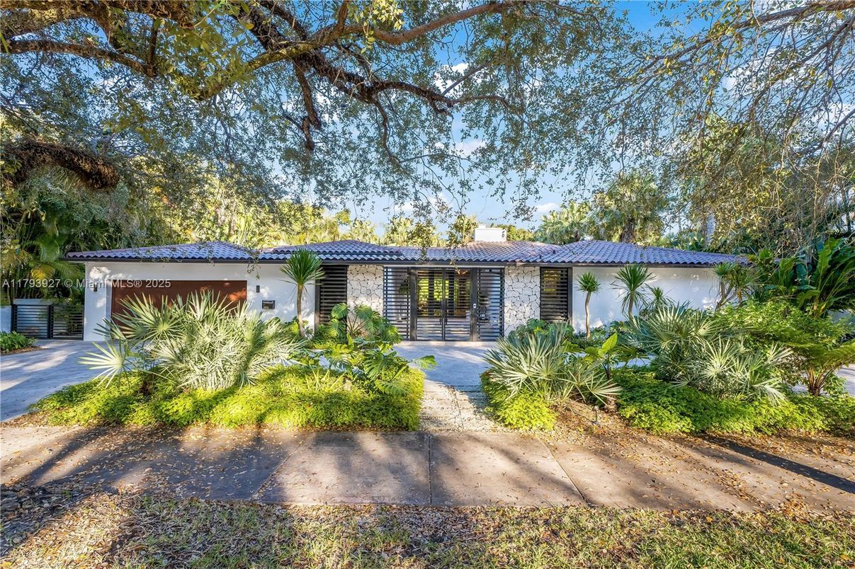 Attached, Backyard, Exterior, Facade, Ranch
