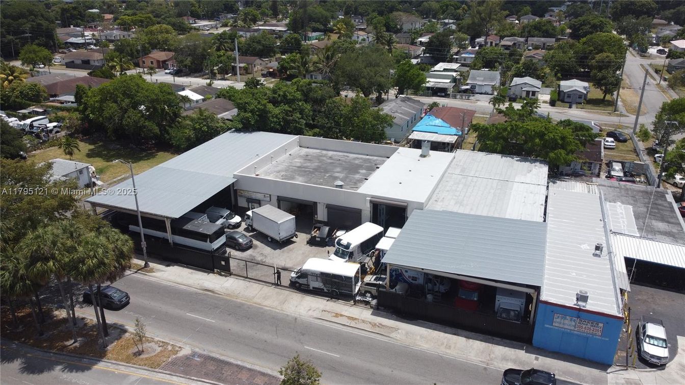 Exterior, Drone