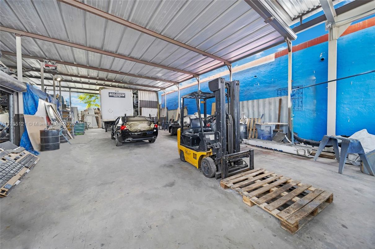 Fitness Equipment, Interior