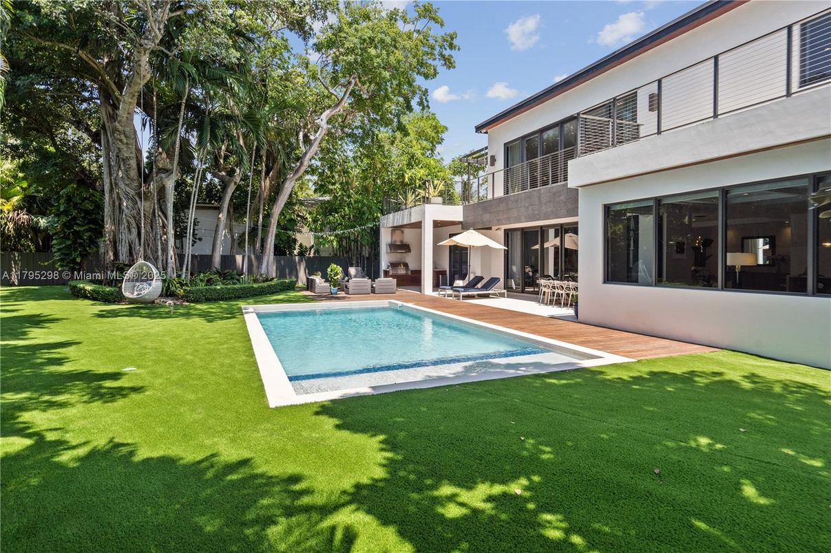 Backyard, Exterior, Pool