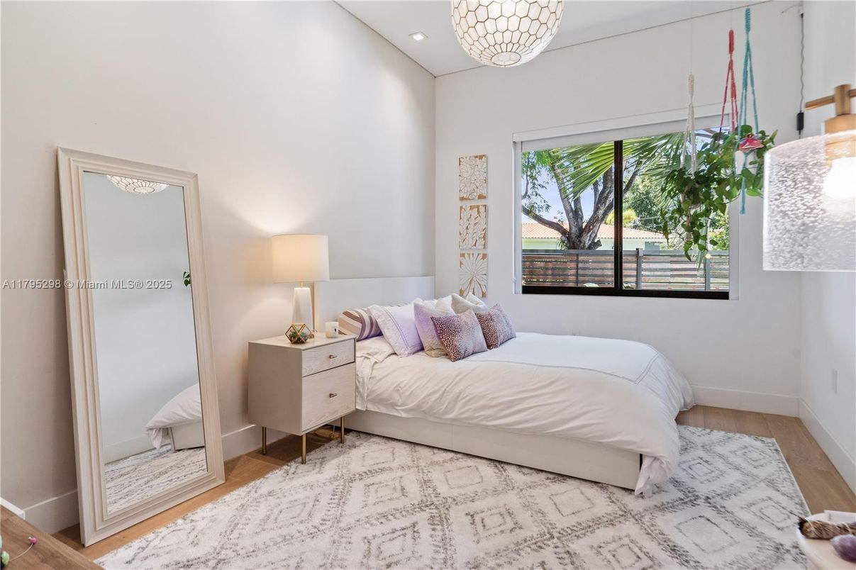 Bedroom, Interior, Pendant Lights, Recessed Lighting, Wood Texture Flooring