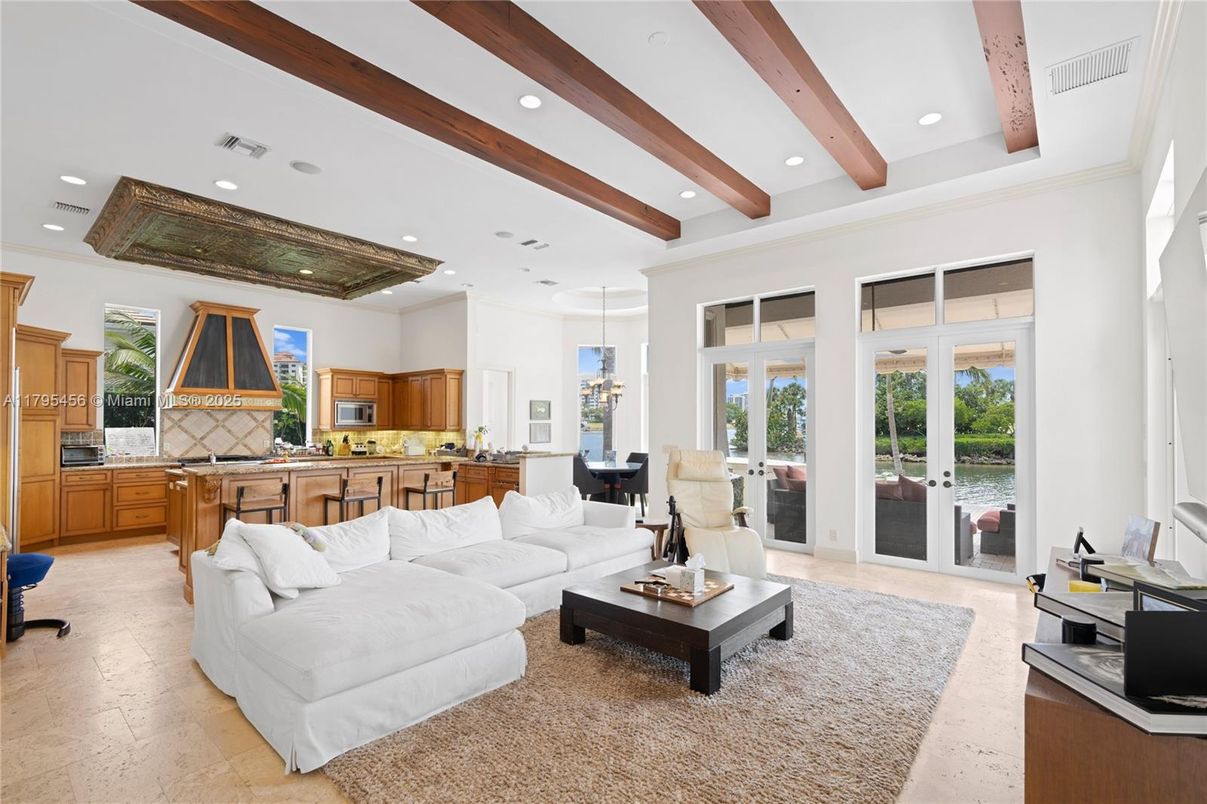 Dining room, Interior, Kitchen, Living room, Pendant Lights, Recessed Lighting, Wooden Beams
