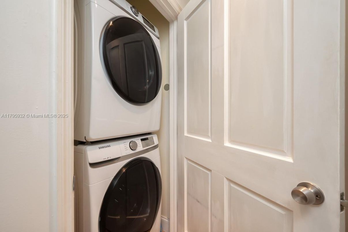 Interior, Utility Closets, Washer