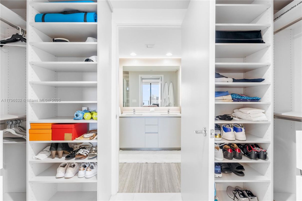 Interior, Recessed Lighting, Walk-in Closets