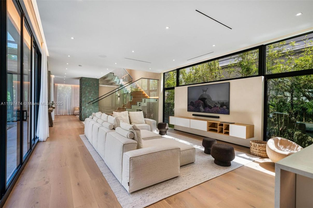 Interior, Living room, Recessed Lighting, Wood Texture Flooring