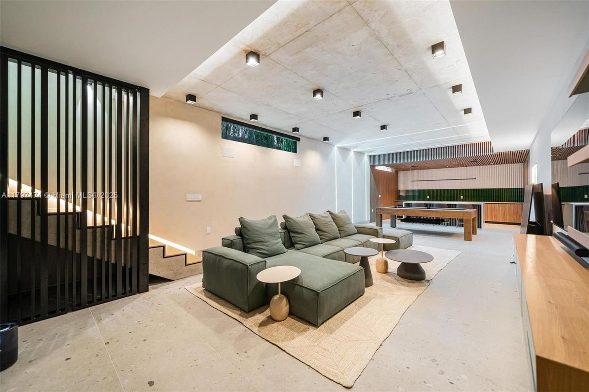 Billiard Table, Game Room, Interior, Living room