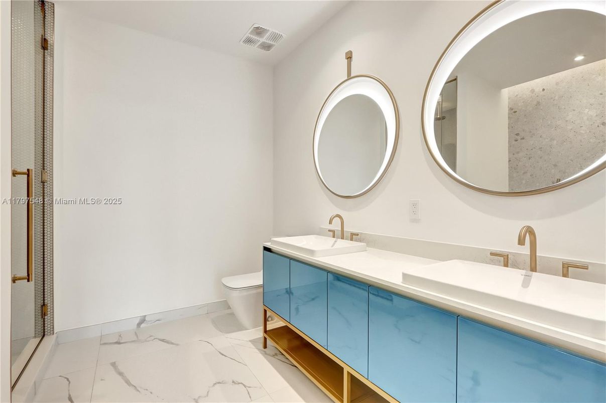 Bathroom, Dual Sink Vanities, Interior, Marble
