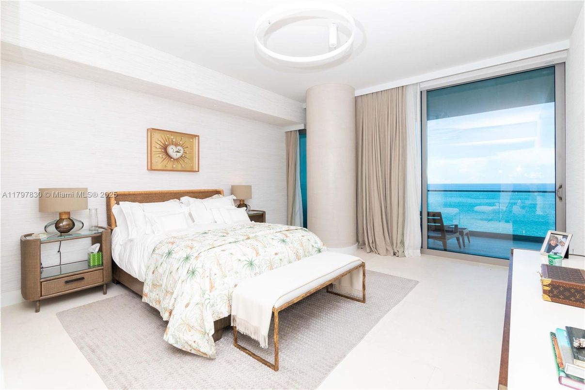 Bedroom, Interior, Water