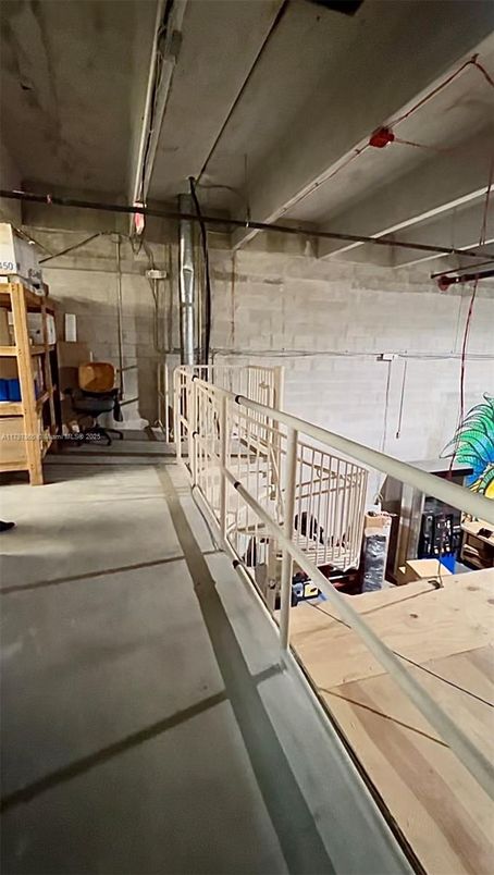 Garage, Interior